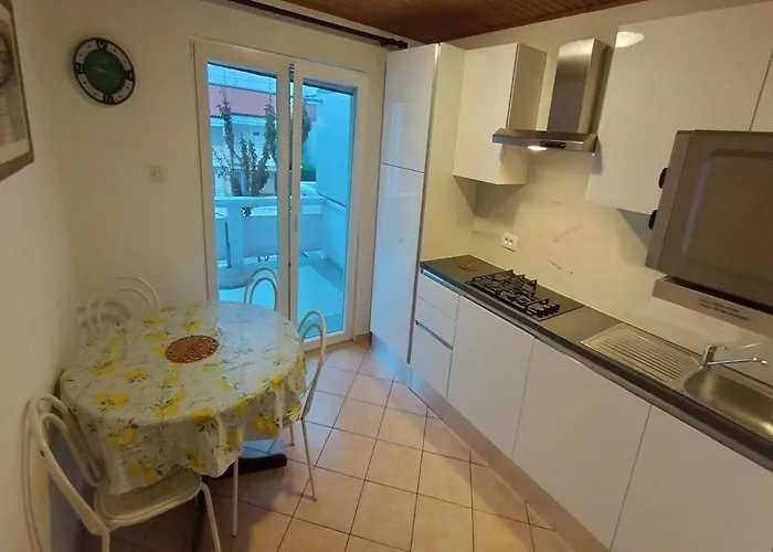 Apartment Gama 2 *