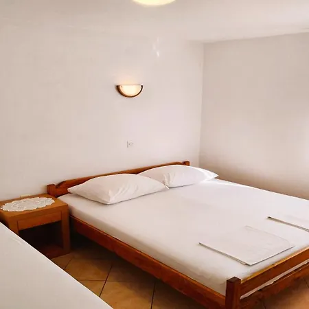 Gama 2 Apartman Vir